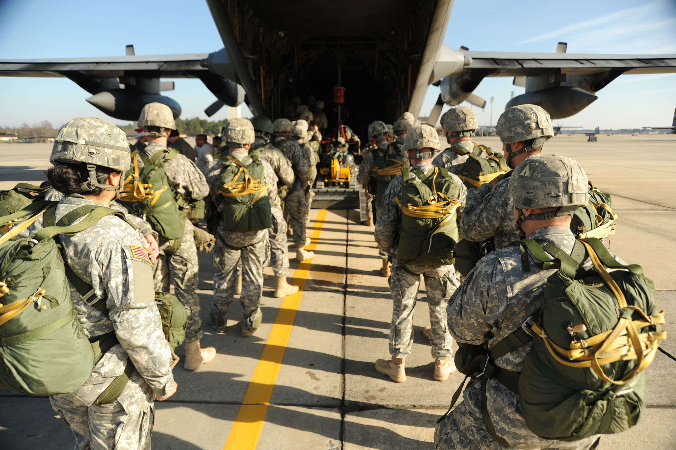 US Paratroopers スカジャン Everybody knows that Santa is a Paratrooper > Pope Field