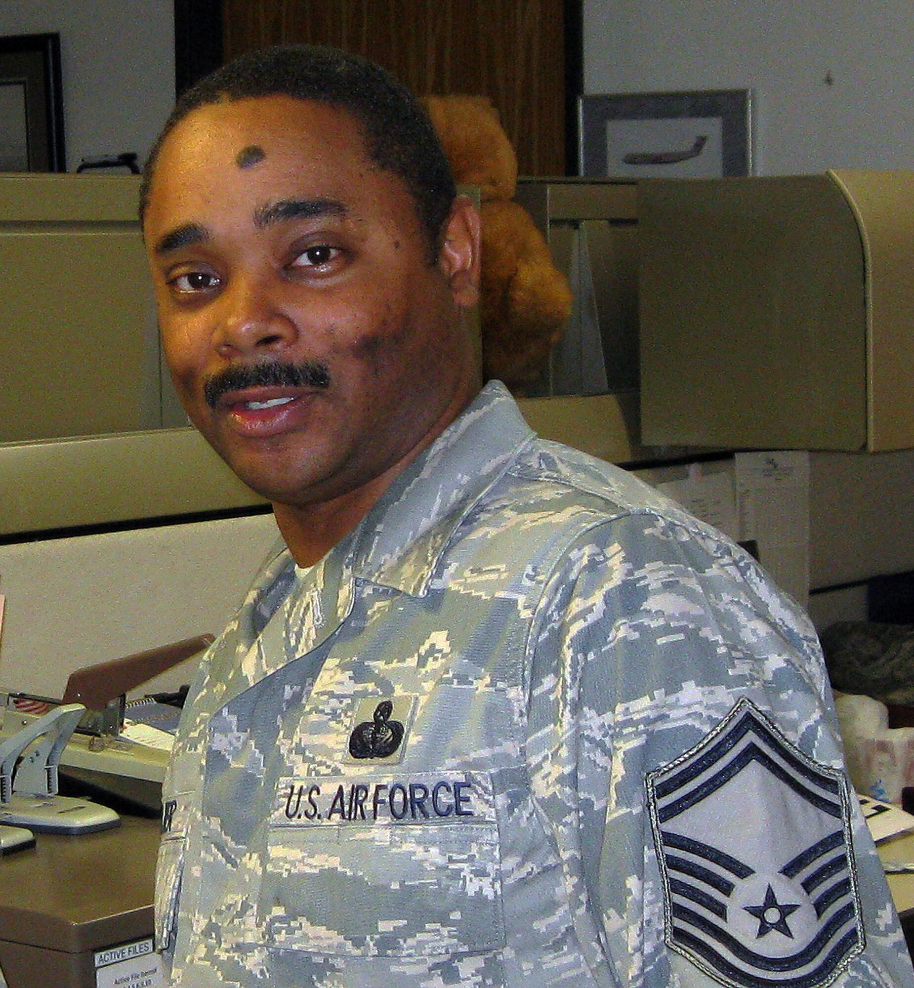 TRAVIS AIR FORCE BASE, Calif. -- Senior Master Sgt. Martin Walker   (U.S. Air Force photo/Senior Master Sgt. Ellen L. Hatfield)