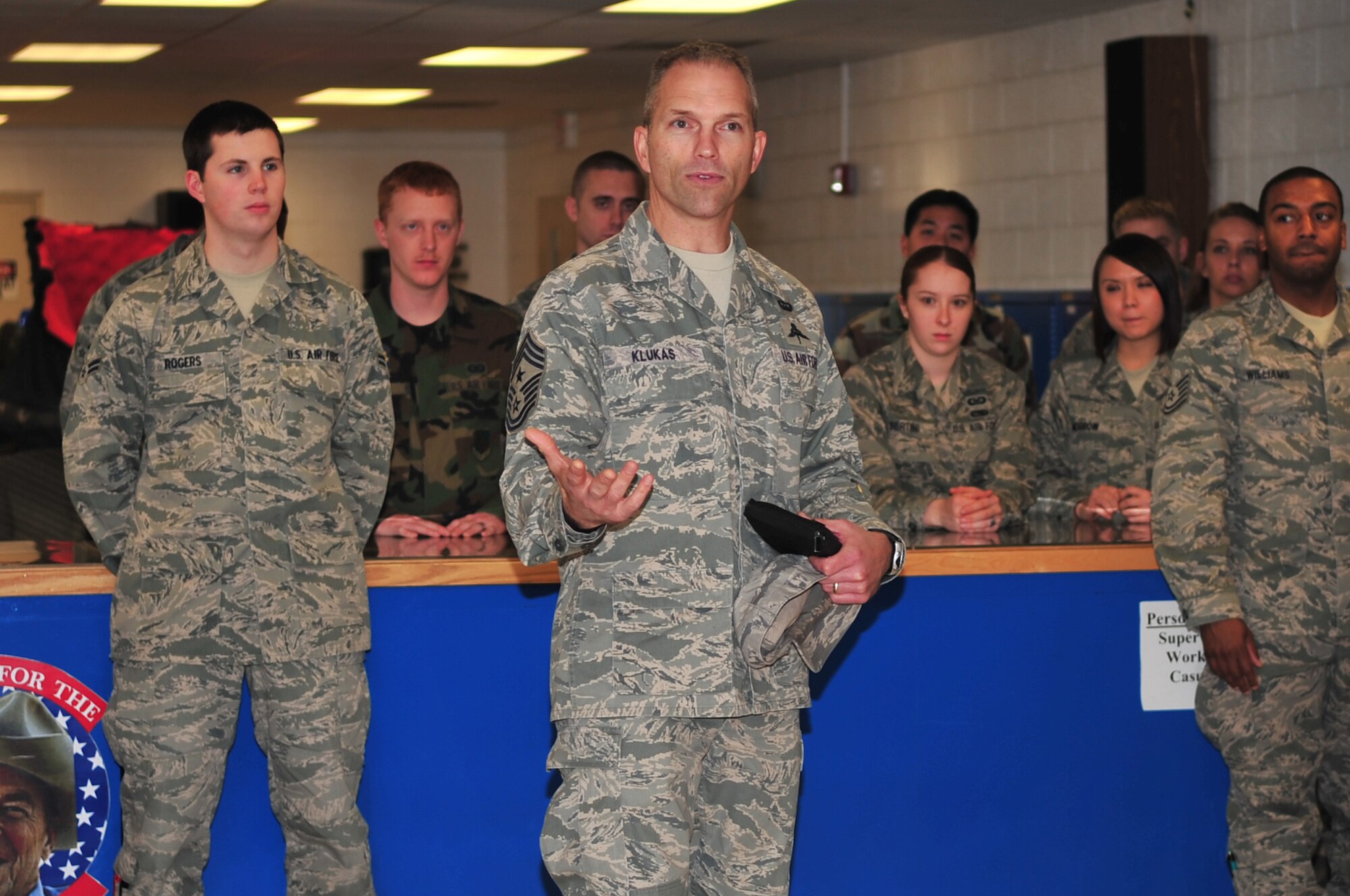 Chief Master Sgt. Martin Klukas, Air Combat Command command chief, speaks with Airmen from the 4th Operations Support Squadron during his visit to Seymour Johnson Air Force Base, N.C., Dec. 22, 2009. This was Chief Klukass first visit to Seymour Johnson AFB as ACC's command chief. (U.S. Air Force photo/Airman 1st Class Rae Perry)