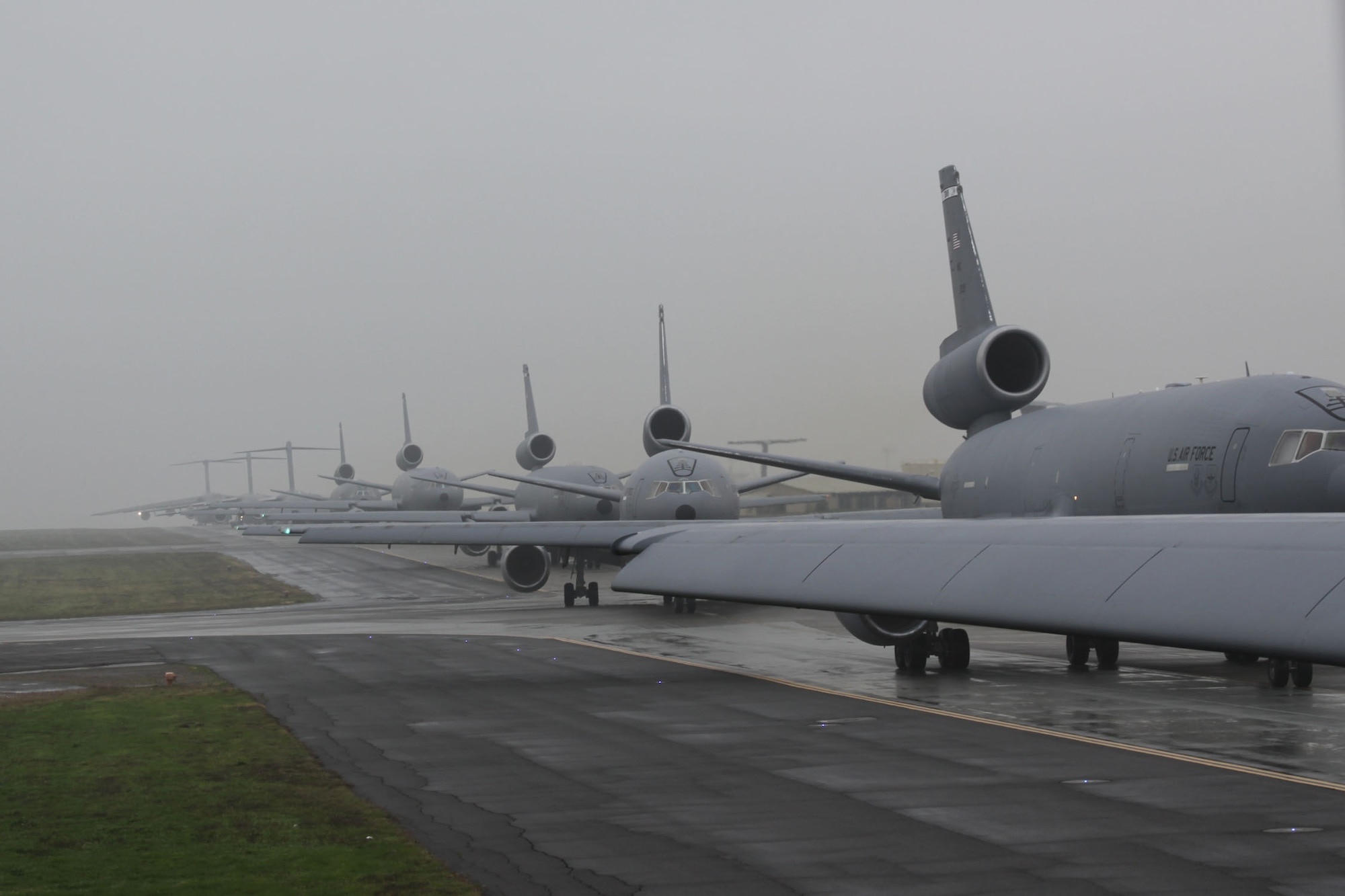 TRAVIS AIR FORCE BASE, Calif. -- Travis Team tankers and cargo aircraft conducted its first-ever "mass" aircraft launch, Dec. 21. The base launched KC-10s, C-17 Globemasters and C-5 Galaxy cargo aircraft in succession. Once airborne, the aircraft flew in formation then separate to fly normal low-level and air refueling routes. More than 330 training events were conducted during the flights. (U.S. Air Force photo/Tech. Sgt. Robert M. Rossman)