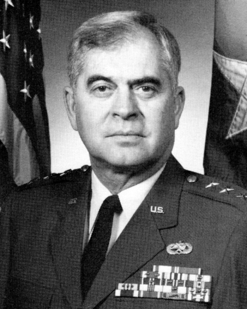 LIEUTENANT GENERAL ROBERT P. MCCOY > Air Force > Biography Display