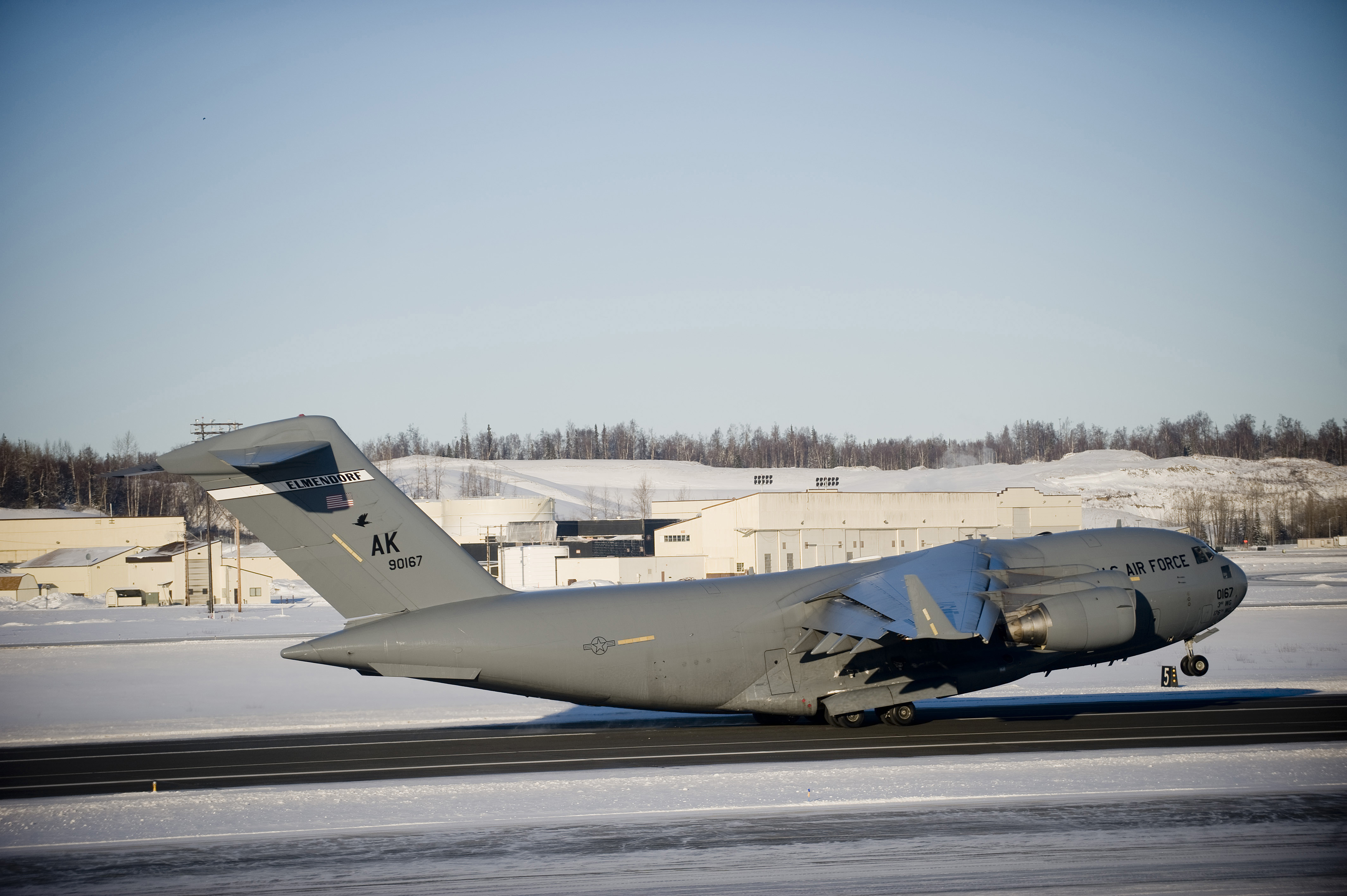 Elmendorf sends C17s to McChord in preparation of Redoubt eruption