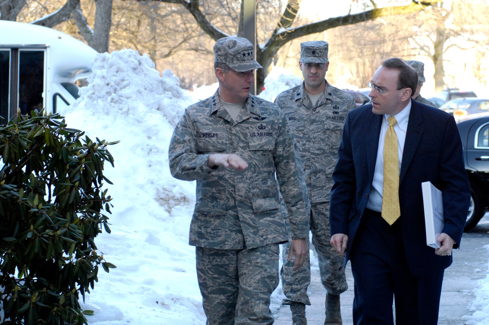 John J. Young, the undersecretary of Defense for Acquisition, Technology and Logistics, chats with Electronic Systems Center Commander Lt. Gen. Ted Bowlds during Mr. Young’s visit to Hanscom AFB Jan. 29.  Mr. Young met with senior ESC officials and briefed the acquisition work force at Hanscom.