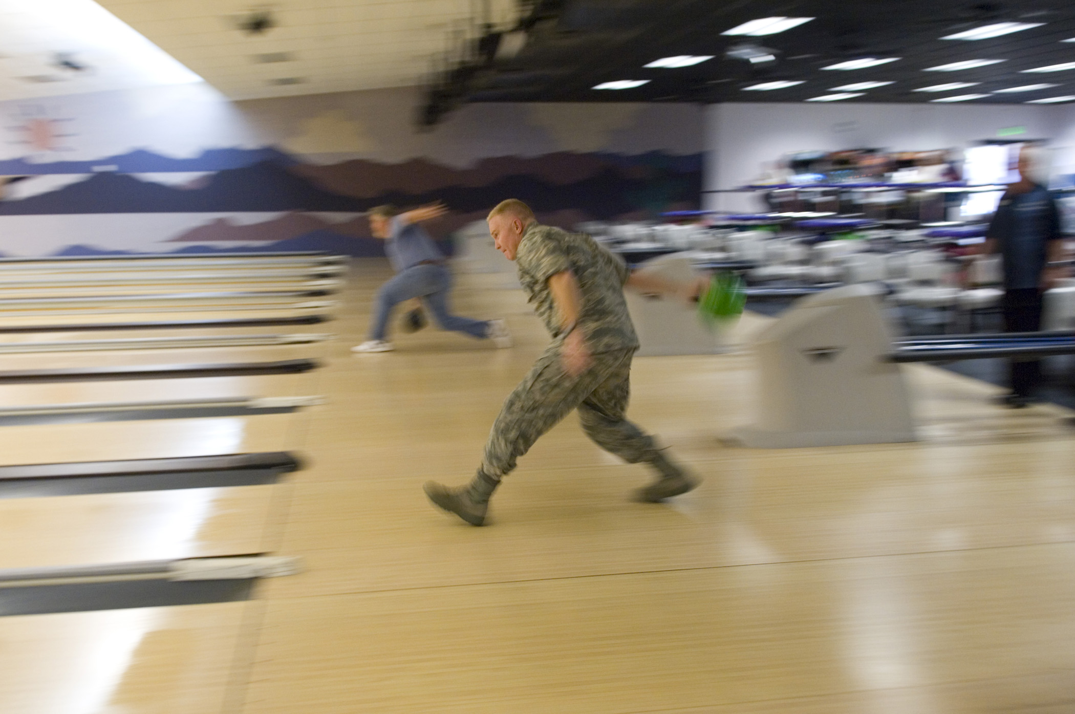 High Desert Lanes Bowling Center receives makeover > Edwards Air Force
