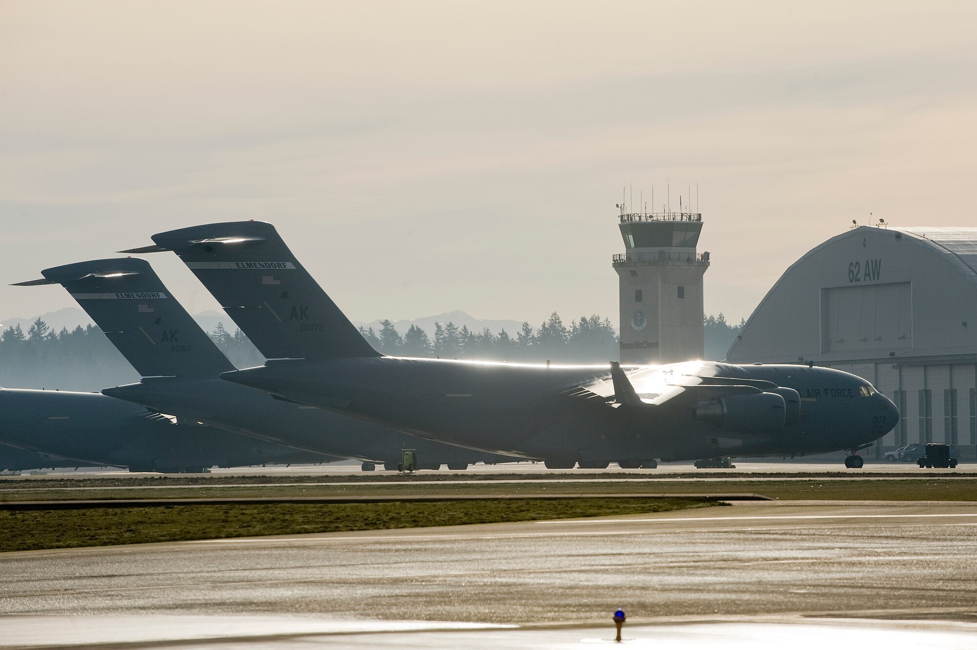 C-17 Globemaster III aircraft from Elmendorf Air Force Base, Alaska sit on the McChord flightline Feb. 2. (U.S. Air Force photo/Abner Guzman) 