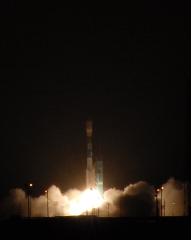 VANDENBERG AIR FORCE BASE, Calif. -- A Delta II rocket launches at 2:22 a.m. February 6, 2009 from Space Launch Complex-2 here.  The rocket carried a NOAA-N Prime polar-orbiting weather satellite for NASA and the National Oceanic and Atmospheric Administration.  This was Vandenberg’s first launch of 2009. (U.S. Air Force photo/2nd Lt. Justin Jessop)