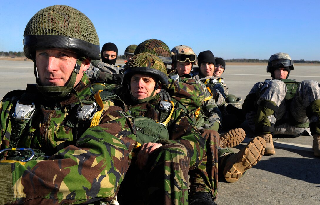 U.S. Air Force airmen assigned to the 820th Security Forces Group and ...