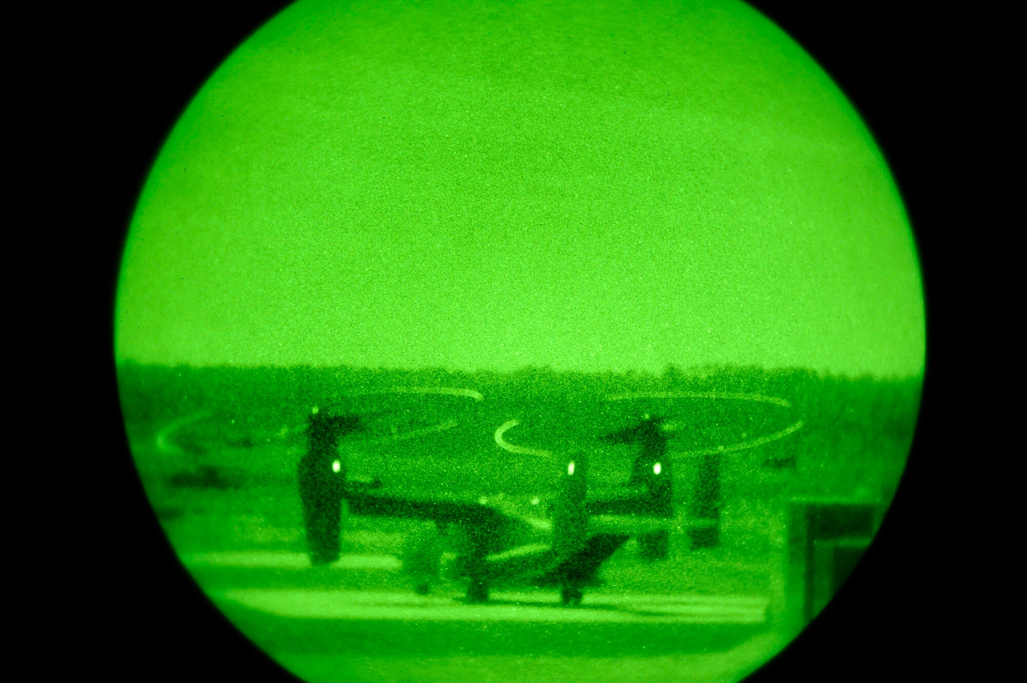 A CV-22 Osprey lands Feb. 9 to deploy a quick reaction force during an Emerald Warrior Exercise training scenario. The quick reaction force will advance forward to identify where enemy fire came from and engage. Air Force Special Operations Command officials are hosting Emerald Warrior to train forces in combat scenarios. The exercise runs until Feb. 13. (U.S. Air Force photo/Staff Sgt. Desiree N. Palacios) 
