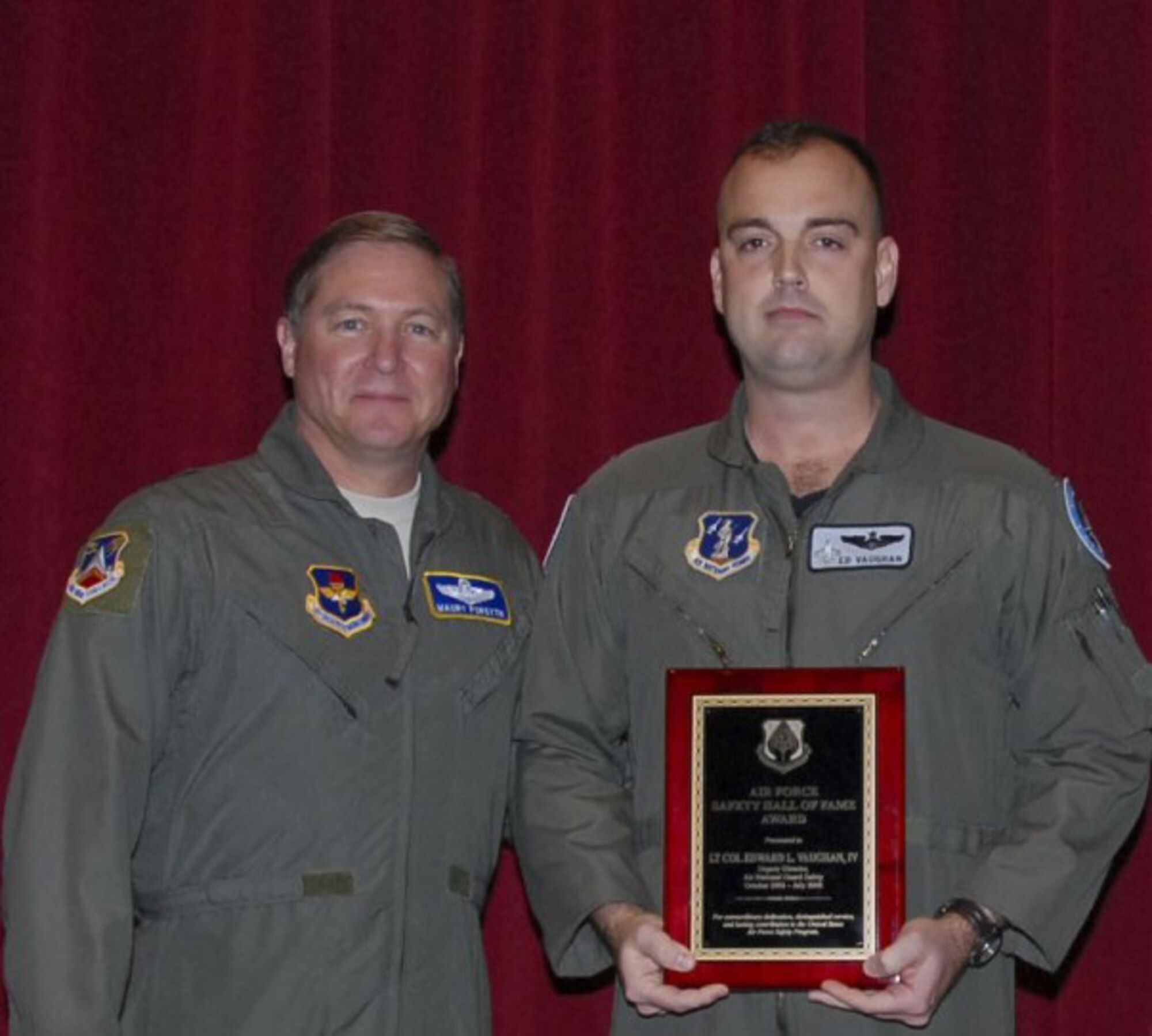 Presentation of Air Force Safety Hall of Fame Award to Lt Col Ed Vaughn by Col Marcus Quint, AF Safety Center

Location: Bldg 1401, AWC
Date: 6 Feb 2009