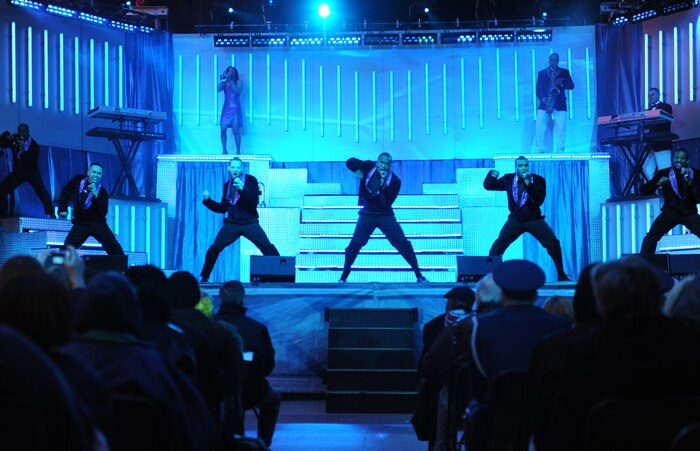 Tops in Blue performs before a large crowd at the Fremont Street Experience, Las Vegas, Nev., Feb. 11. Tops in Blue is an all-active duty U.S. Air Force special unit made up of talented amateur performers who perform for military personnel and their families throughout the world.(U.S. Air Force Photo/Senior Airman Larry E. Reid Jr.)