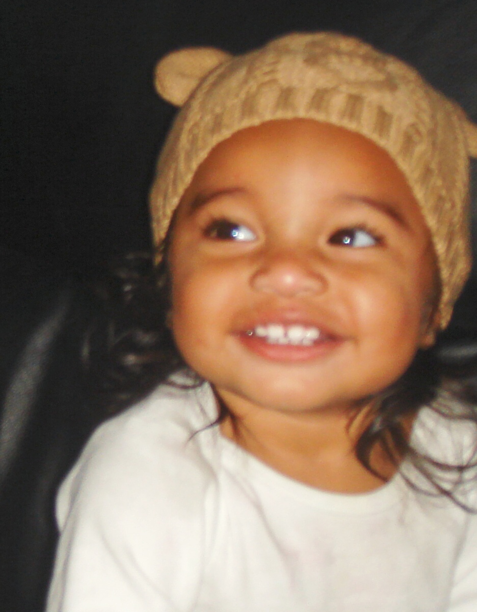 ELMENDORF AIR FORCE BASE, Alaska -- Havana Gonzalez, 3, displays her young baby teeth. (Courtesy photo)