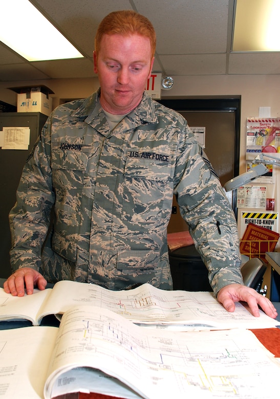 Master Sgt. Brently Johnson earns the Air Traffic Control and Landing Systems NCO of the Year for the Air National Guard in 2009. (U.S. Air Force photo by Capt. Brian Bowman) (RELEASED)