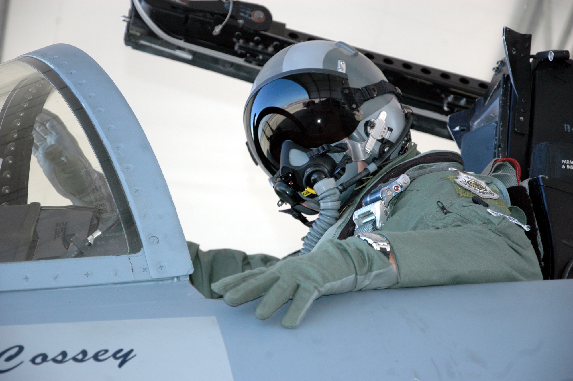 EGLIN AIR FORCE BASE, Fla. – Maj. Tony Cartwright, chief instructor pilot and weapons officer for the 58th Fighter Squadron, prepares for flight in an F-15C. The 33rd Fighter Wing’s fighter pilots fly F-15C Eagles in air-to-air combat. (U.S. Air Force photo/Noel Getlin)