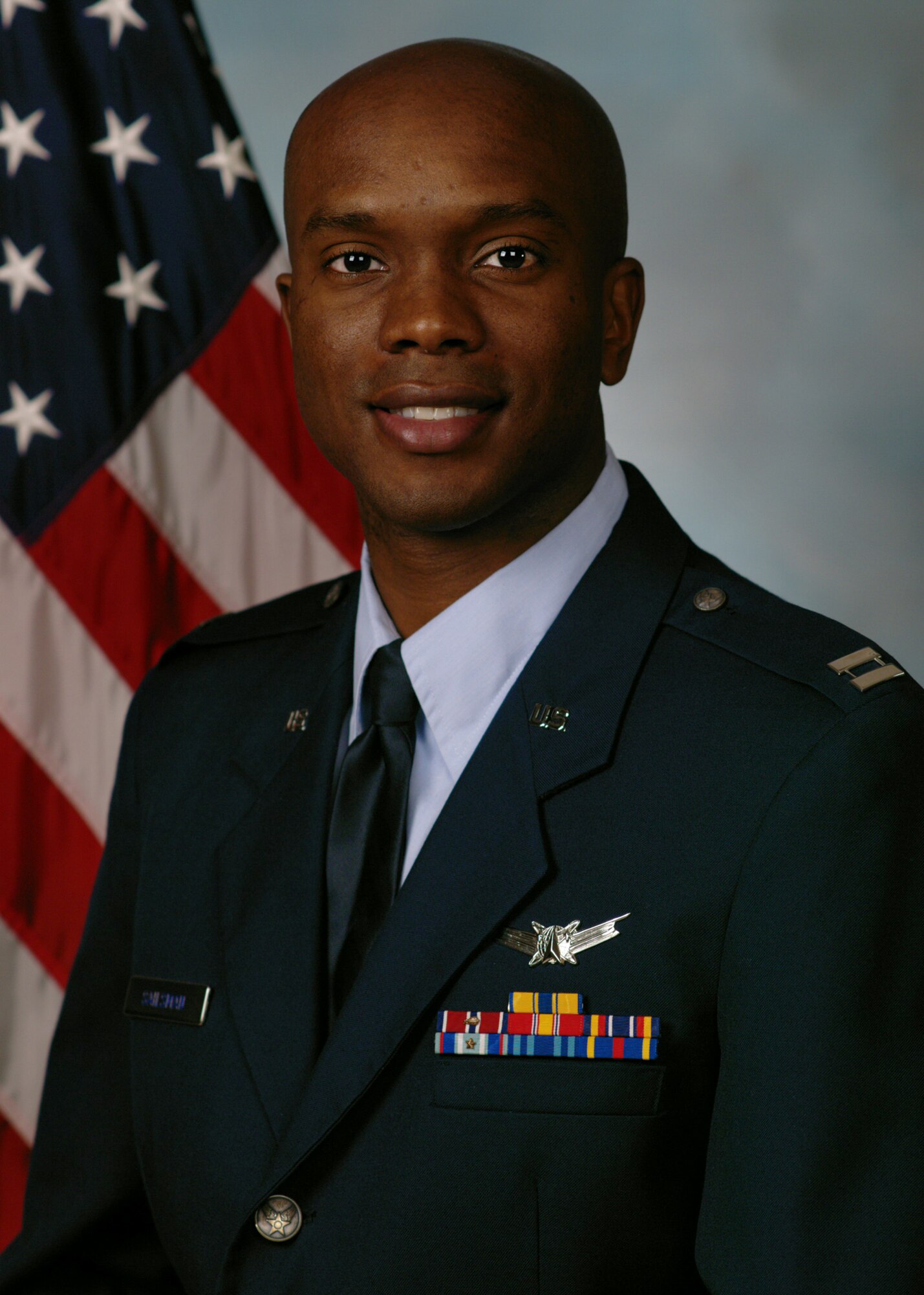 Captian Jermaine Sailsman was presented with a Modern Day Technology Award at the Black Engineer of the Year awards conference held February 19-21 in Baltimore Md. Capt. Sailsman is currently executive officer to the director in the Air Force Research Laboratory Space Vehicles Driectorate at Kirtland Air Force Base, N.M. (U.S. Air Force photo)