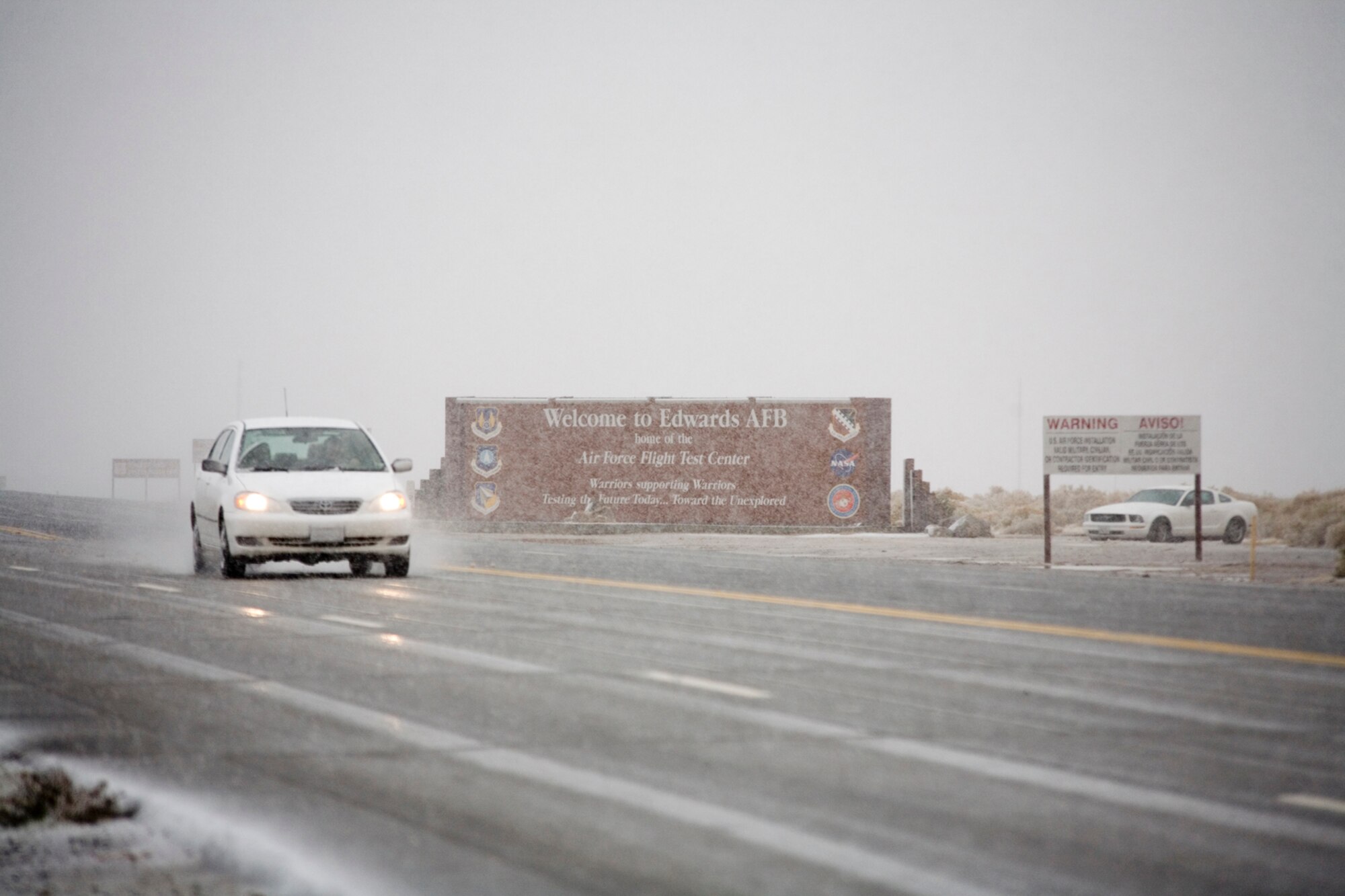 Edwards received 5 inches of snow Dec. 17. Various organizations and facilities closed during and after the snow storm. (Air Force photo by Jet Fabara)