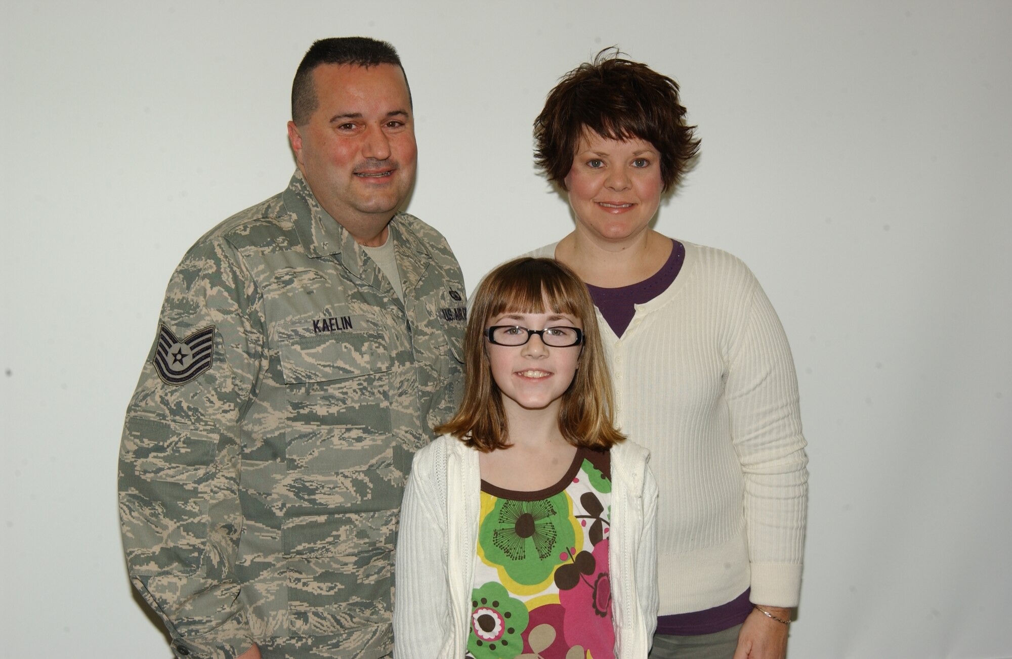 SCOTT AIR FORCE BASE, Ill.--Peyton and her mom Patricia, along with Tech. Sgt. Christopher Kaelin brought Relay For Life to St. Ives, England, for the first time.  In addition to the relay, participants are also educated at the event. . (Courtesy photo) 