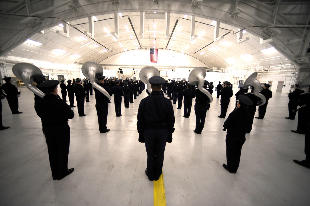 The 99-piece Air Force Band practices their music inside a hangar Jan. 7 at Andrews Air Force Base, Md., in preparation of their parade performance for the inauguration of President-elect Barack Obama. (U.S. Air Force photo/Master Sgt. Cecilio M. Ricardo) 