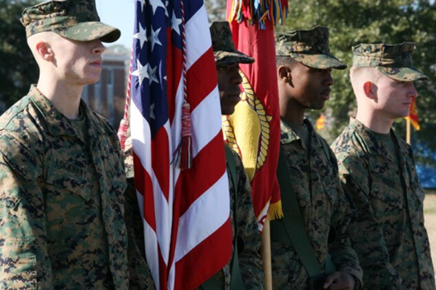 2nd Battalion, 2nd Marine Regiment passes on the colors > 2nd Marine ...