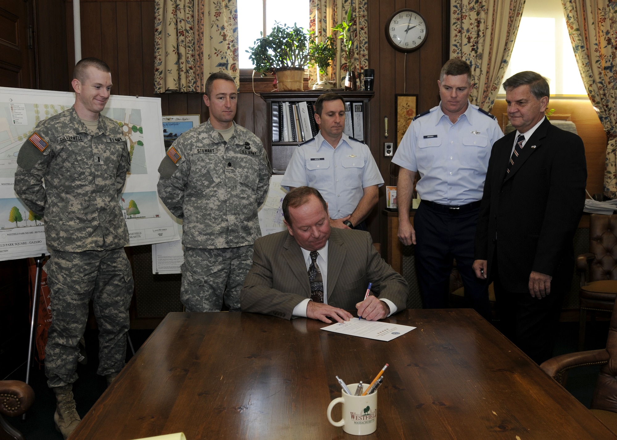 8 December Mayor Michael Boulanger signed a Statement of Support, declaring the city would do everything in its power to support its employees who are also members of the National Guard or Reserves. 
