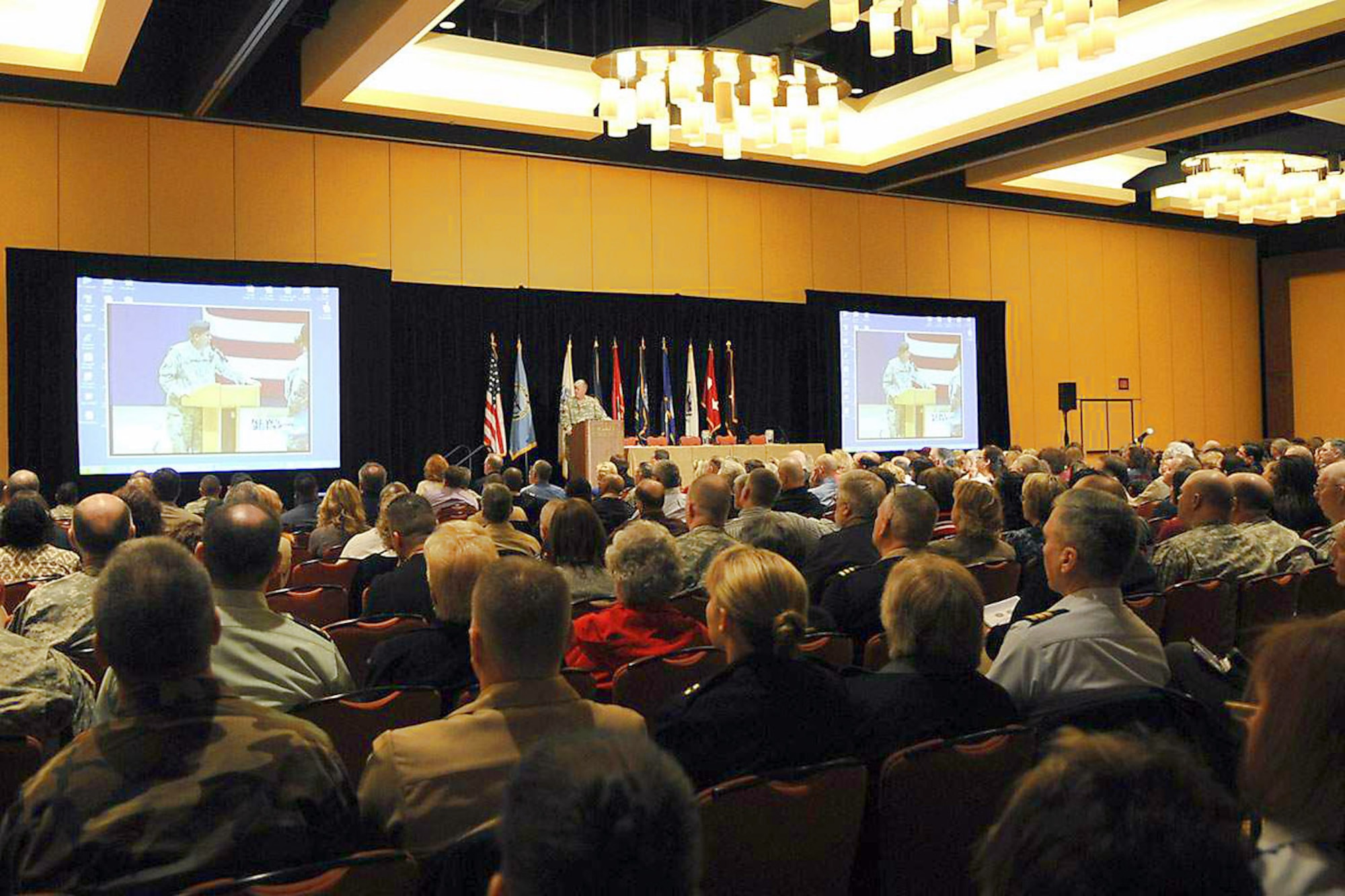 More than 750 gather for the 2009 Department of Defense/Veterans Affairs Annual Suicide Prevention Conference Jan. 12 in San Antonio. The conference runs through Jan. 15. (Defense Department photo/Ben Faske)