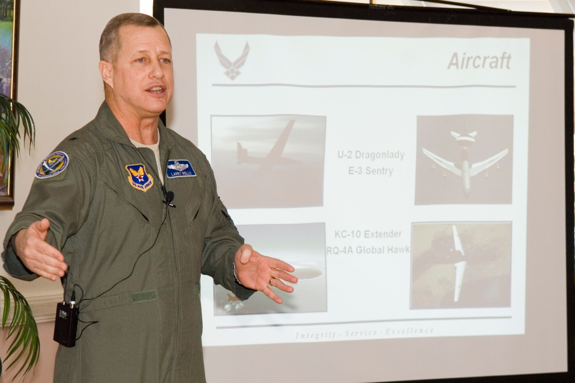 Brig. Gen. Lawrence Wells provides a warfighting perspective on the value of C4ISR to members of the Hanscom Representatives Association during the group’s monthly luncheon meeting at the Minuteman Club Jan. 14.