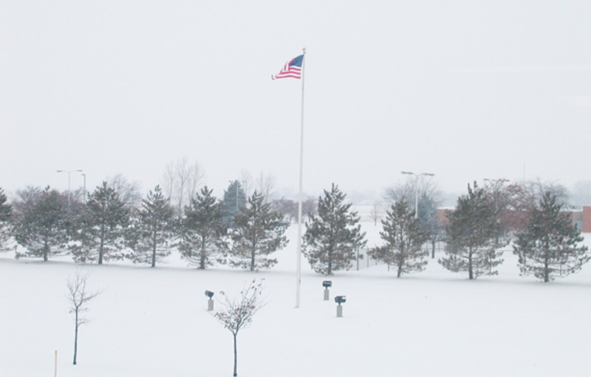 Winter visits Grissom ARB > Grissom Air Reserve Base > Article Display