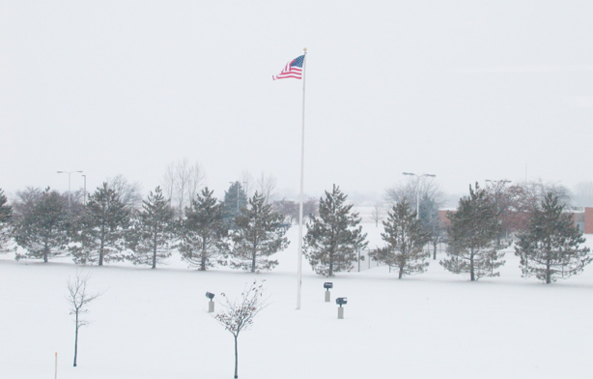 Winter visits Grissom ARB > Grissom Air Reserve Base > Article Display