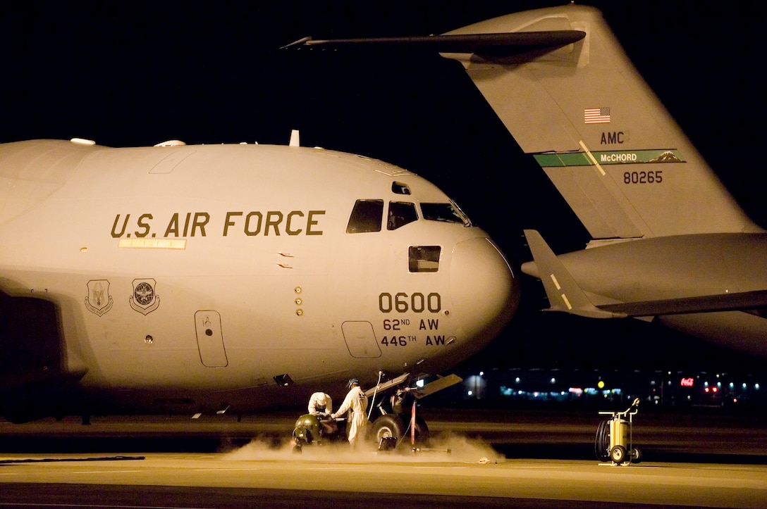 A night in the life of C-17 Aircraft Maintainers