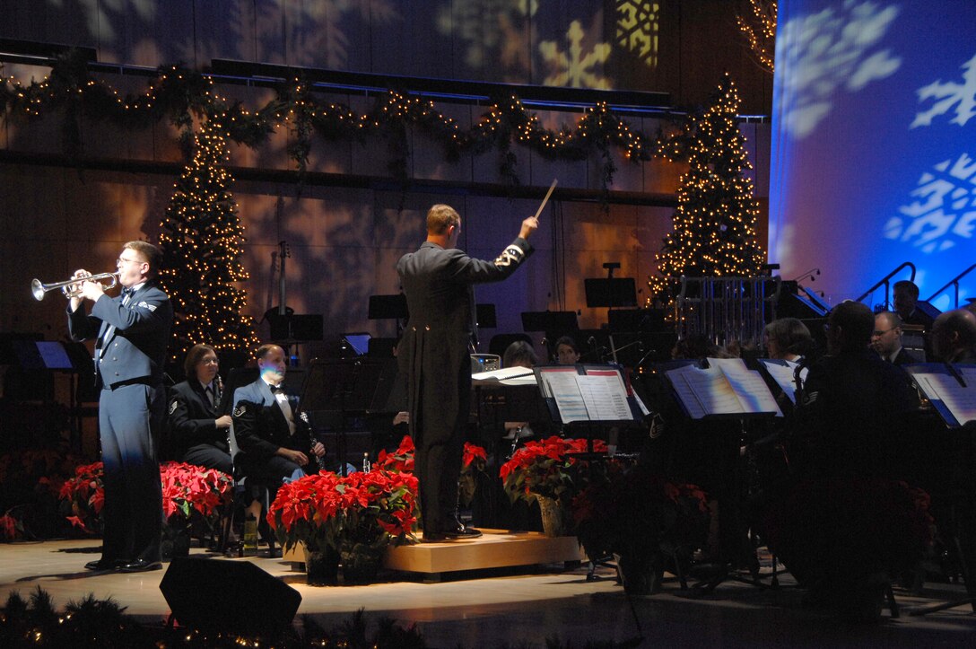 Trumpeter Staff Sergeant Jeff Reich performs the opening fanfare for the USAF Heartland of America Band's 2008 Holiday Show 'Promise of the Season.'