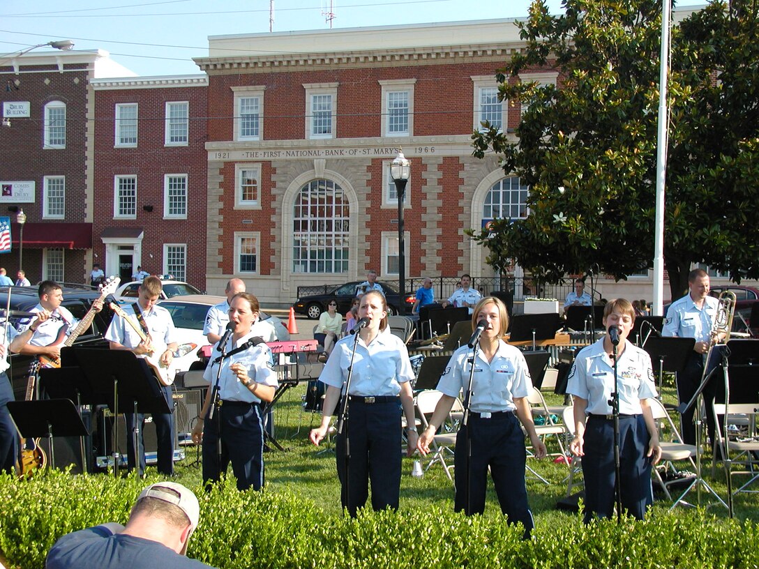 Members of the ANG Band of the Mid-Atlantic perform at Leonardtown, MD during the 2008 concert tour as part of High Altitude.  (U.S. Air Force photo by TSgt Larry Kohler)