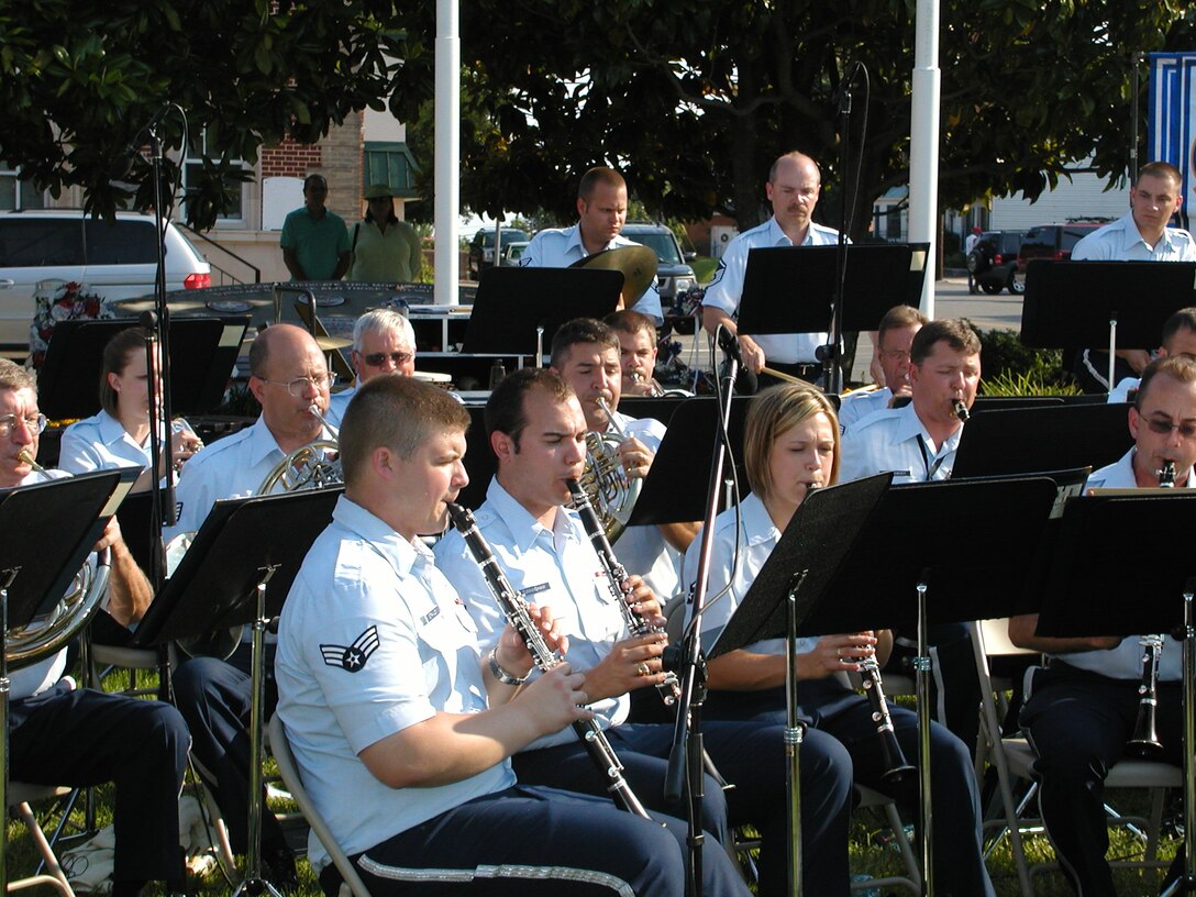 Members of the ANG Band of the Mid-Atlantic perform at Leonardtown, MD during the 2008 concert tour as part of the Concert Band.  (U.S. Air Force photo by TSgt Larry Kohler)