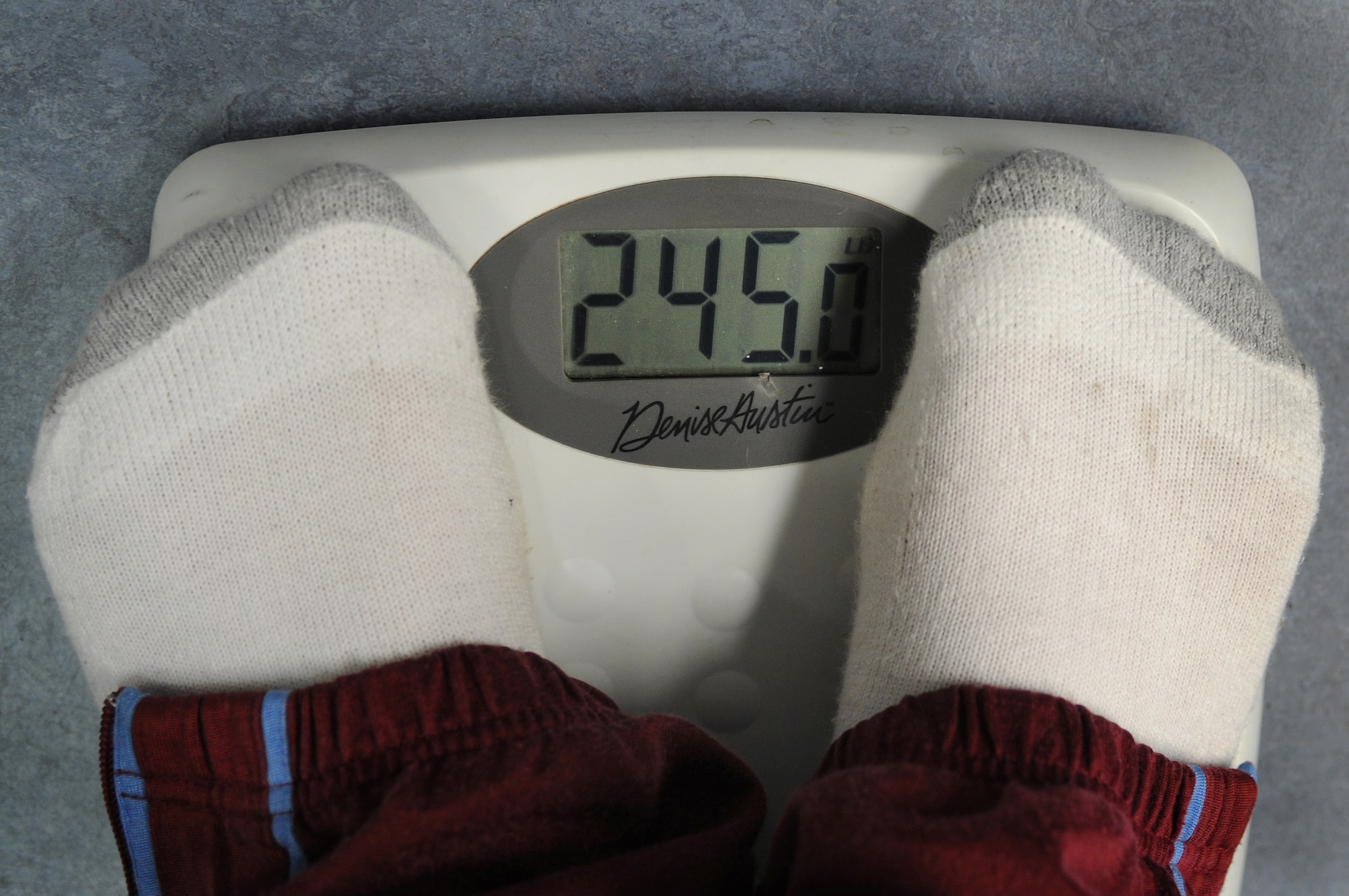 Participants weigh-in Jan. 17, 2009, for the Biggest Loser Contest held by the 435th Services Squadron at Ramstein Air Base. (U.S. Air Force photo by Airman 1st Class Grovert Fuentes-Contreras)