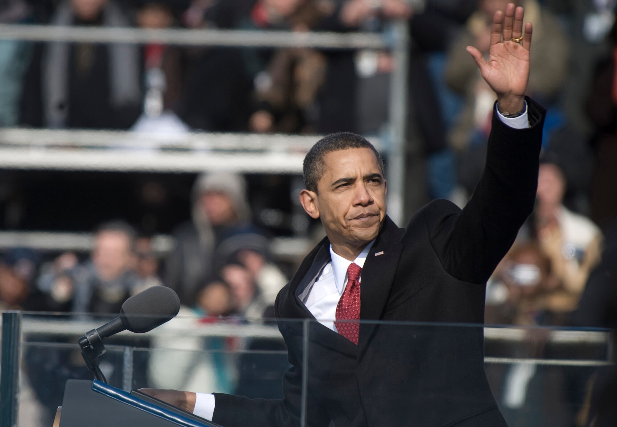 The 44th President of the United States, Barack Obama, waves to the crowd at the conclusion of his inaugural address Jan. 20, 2009, in Washington, D.C. (U.S. Navy photo/Mass Communication Specialist 1st Class Chad J. McNeeley)