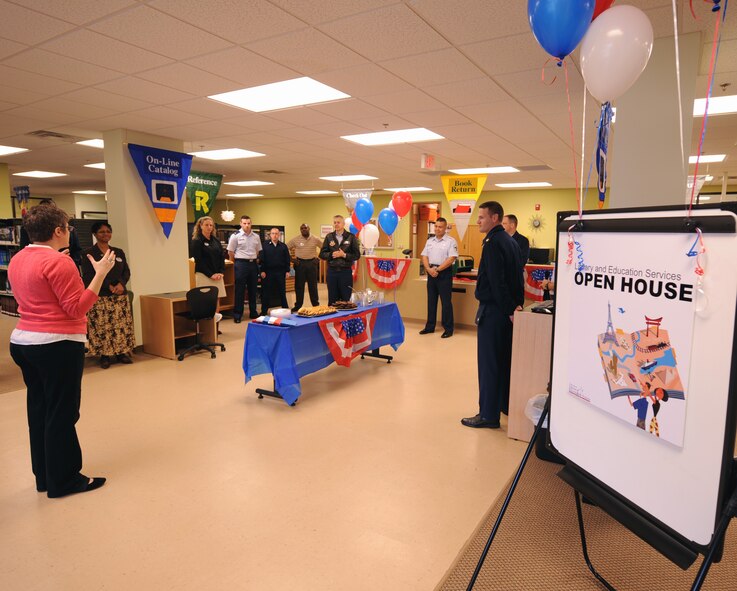 MOODY AIR FORCE BASE, Ga. -- Holly May, Base Library director, explains some of the new facility’s features during the Moody Learning Resource Center open house here Jan. 26. The facility is located in building 328 and contains the Base Library and the Education and Training Center. (U.S. Air Force photo by Airman Joshua Green)