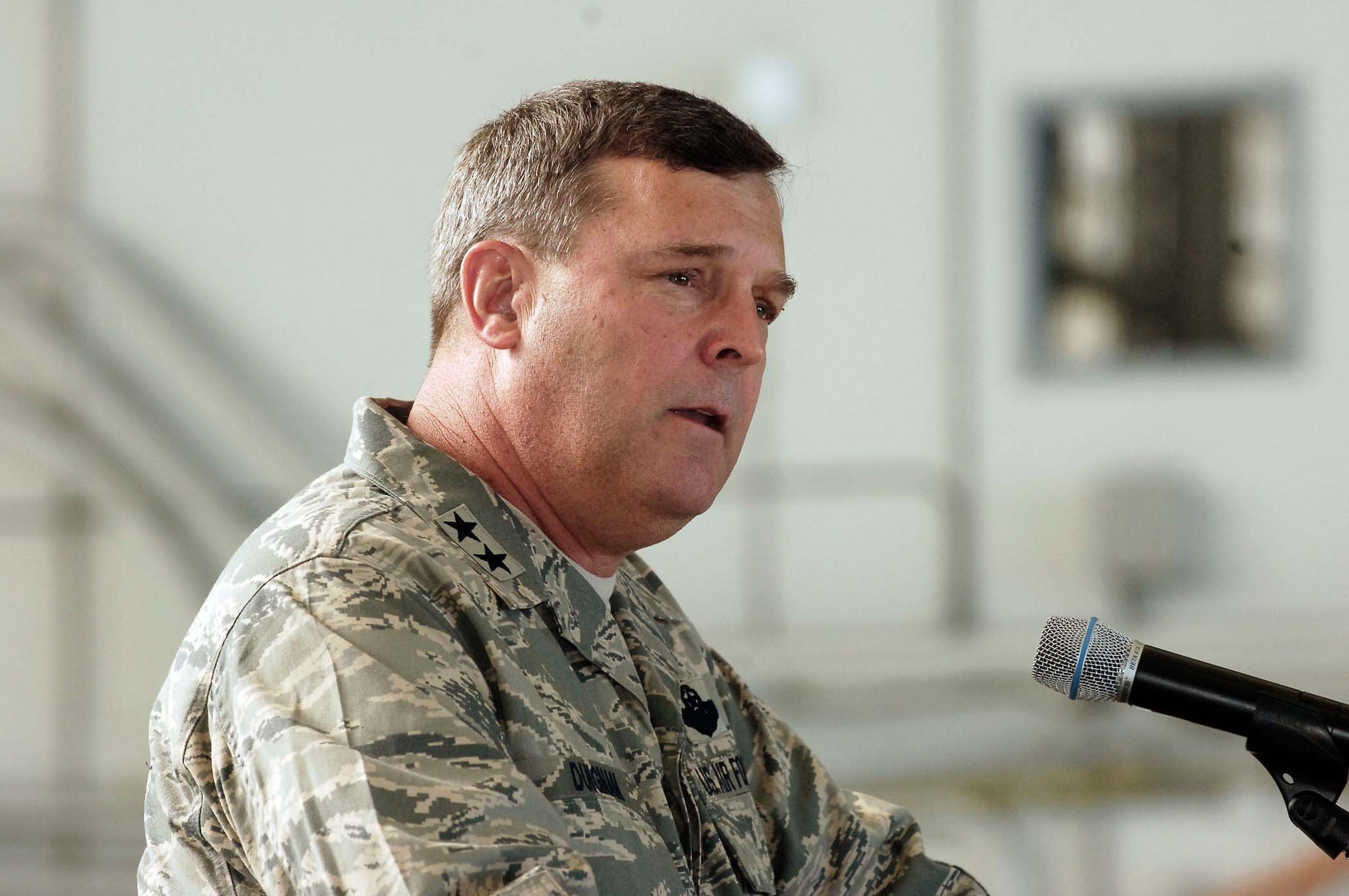 Maj. Gen. Robert E. Duignan, Commander, Headquarters Fourth Air Force speaks at a change-of-command ceremony at the 927th Air Refueling Wing, MacDill AFB, Fla. (U.S. Air Force photo)