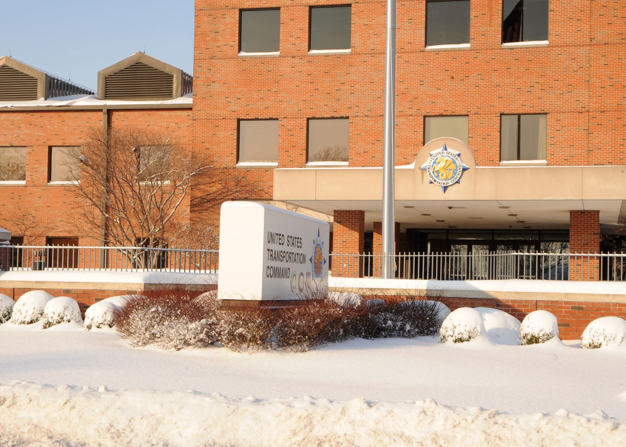 SCOTT AIR FORCE BASE, Ill.-- U.S. Transportation Command headquarters blanketed in snow. During a recent snow storm that lasted Jan. 27-28 and dumped five to nine inches of snow throughout the St. Louis metro region.  (U.S. Air Force photo/Airman 1st Class Wesley Farnsworth)