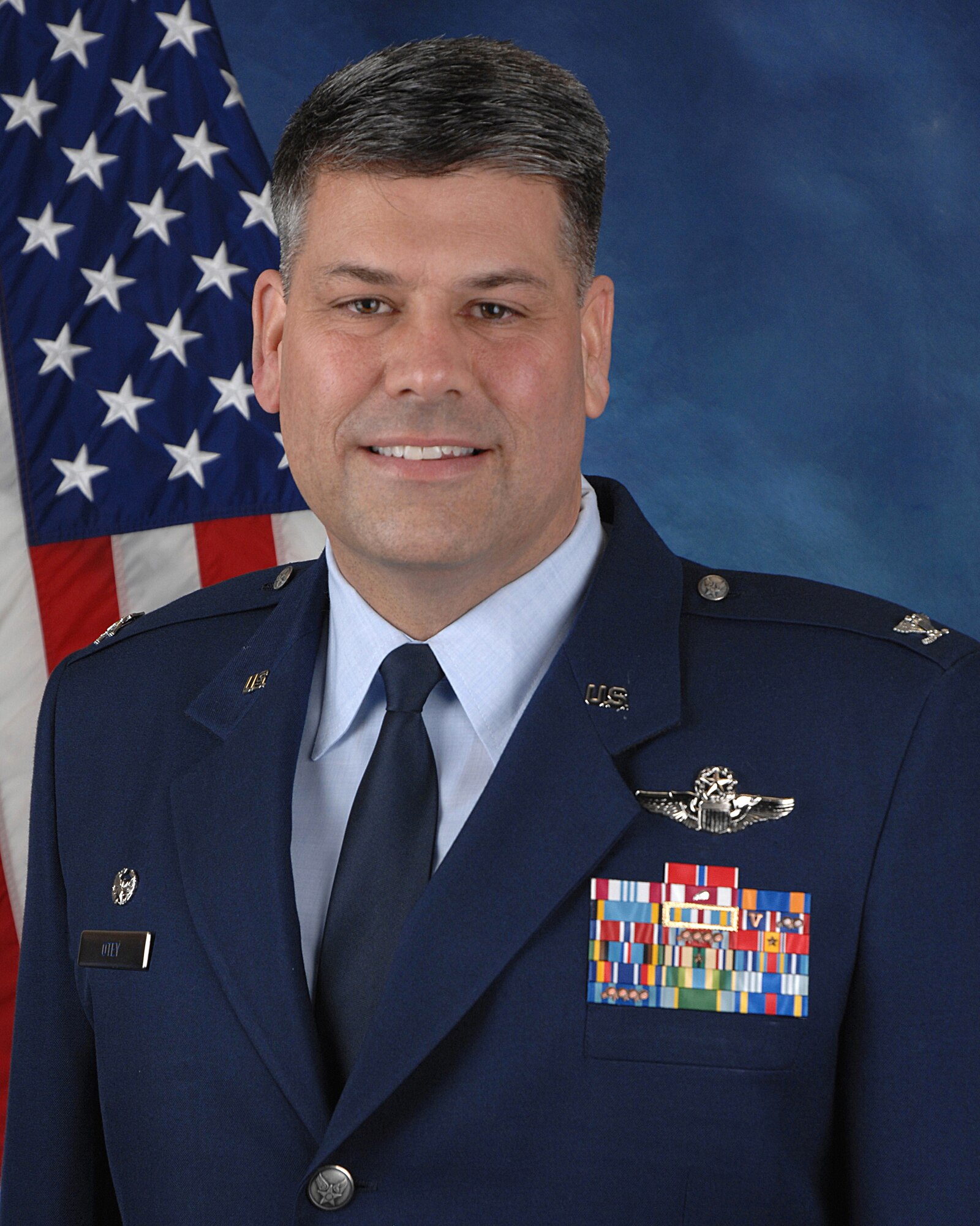 Col. Greg Otey, 19th Airlift Wing commander