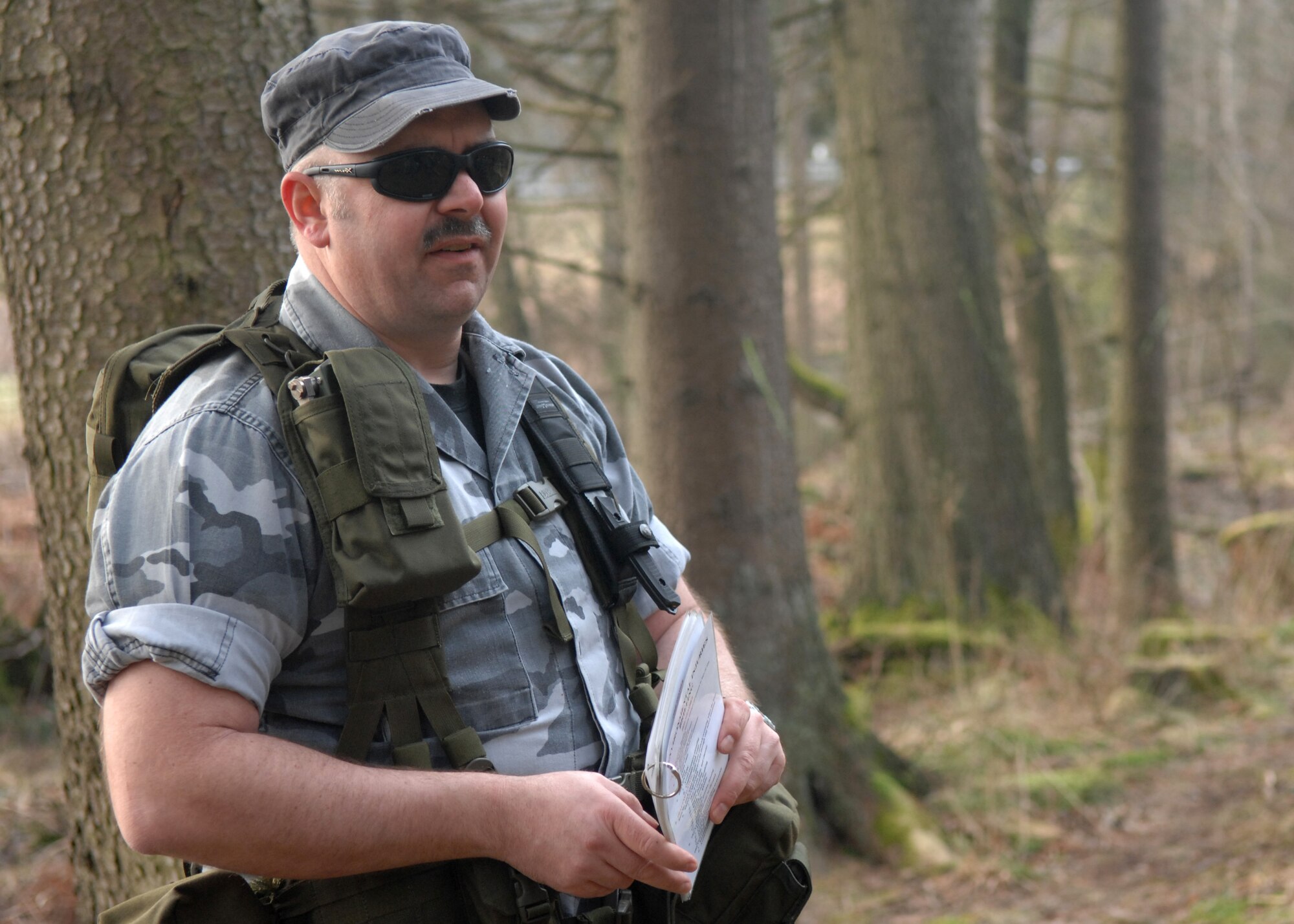 SPANGDAHLEM AIR BASE, Germany -- Master Sgt. Tod Erickson, 52nd Operations Support Squadron, instructs a group of pilots on survival techniques during Combat Survival Training, Jan. 26, 2009. The CST program is a fast paced two-day refresher course that provides pilots with the skills to return home. (U.S. Air Force photo by Airman Staci Miller)
