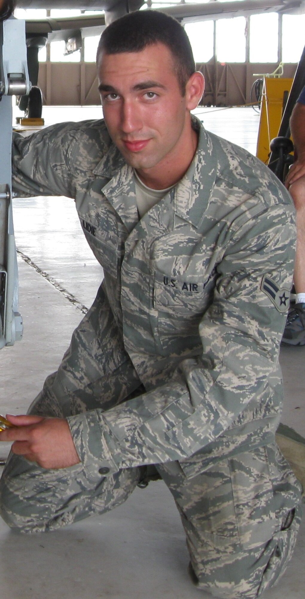 Airman 1st Class Zachary Lidie, a graduate of the 362d Training Squadron’s A-10 Aircraft Maintenance Course, received an “ACE Award”, the highest academic honor a student can achieve. He attained a cumulative average of 100% through five blocks of instruction. He is the second A-10 course recipient of this prestigious academic award since its inception four years ago.  Airman Lidie will become a member of the 175th Maintenance Squadron of the Maryland Air National Guard upon his graduation from a 4-week follow on course taught at Davis-Monthan Air Force Base, Arizona.  He will be assigned to the 175th Maintenance Unit as an A-10 Crew Chief.(U.S. Air Force photo/ Victor Maduro)
