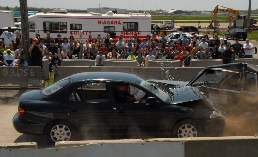 NIAGARA FALLS AIR RESERVE STATION, N.Y. -- Over 2,000 high school students from Erie, Niagara and surrounding counties participated in the 14th annual Traffic Safety Program, May 15th  here on station. The safety fair teaches students the consequences of drinking and driving and is coordinated by the Niagara County Sheriff's Department, the New York State Police and other local law enforcement and emergency agencies, with assistance from the Niagara Falls Air Reserve Station and Calspan.  (U.S. Air Force photo by Senior Airman Stephanie Clark)