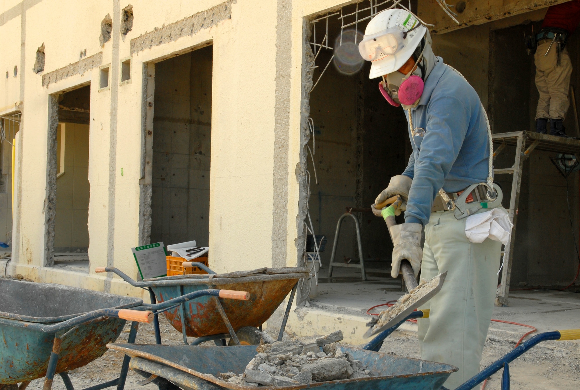 Military Family Housing throughout Okinawa is undergoing a series of renovations, including new home construction projects, to improve the quality of life for military families.
(U.S. Air Force photo/Junko Kinjo)    