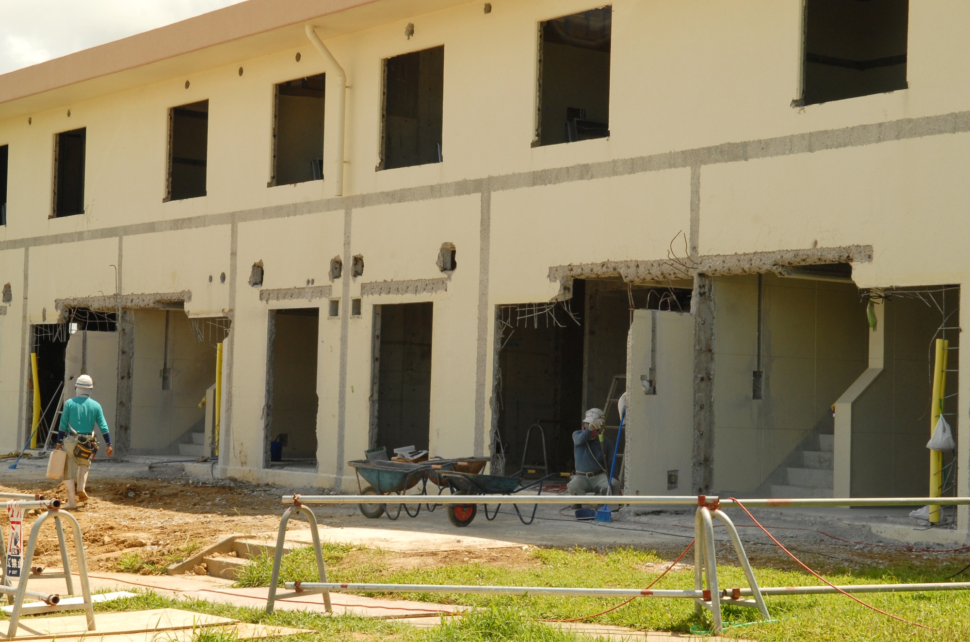 Military Family Housing throughout Okinawa is undergoing a series of renovations, including new home construction projects, to improve the quality of life for military families.
(U.S. Air Force photo/Junko Kinjo)    