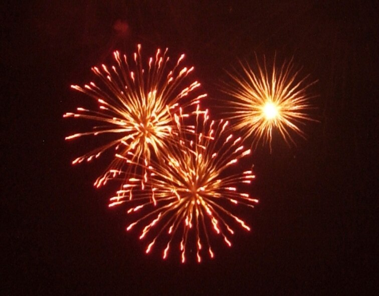Fireworks lit up the sky after the 2009 Liberty Fest Independence Day celebration here. (U.S. Air Force photo/Tech. Sgt. Raymond Winstead)