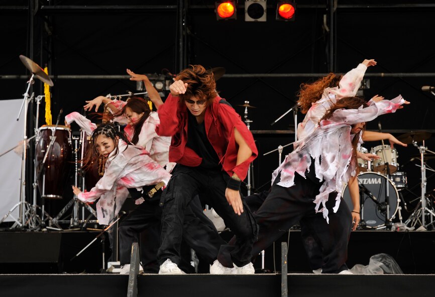 T-Da dancers thrill the crowd during their performances for U.S. and Okinawans during Americafest 09' at Kadena Air Base, Japan, July 4. 
(U.S. Air Force Photo/Airman 1st Class Chad Warren) 