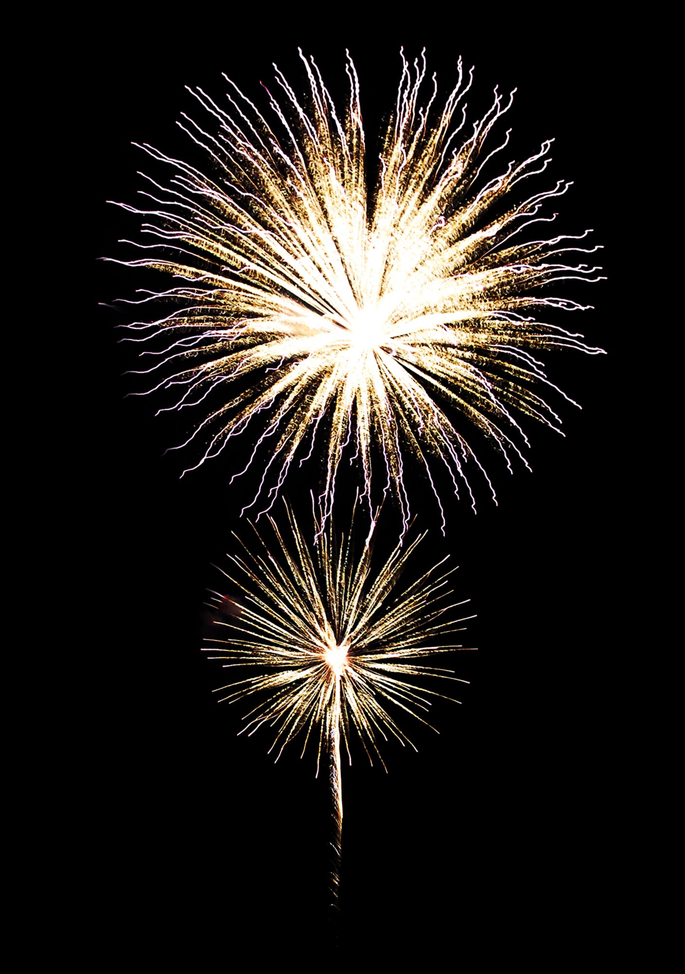 Patrons at Hurlburt Field's annual Sound of Independence celebration were treated to a dazzling 20-minute fireworks display. The festival, promoted by the 1st Special Operations Wing, took place July 2 and 3 at the Soundside Marina (U.S. Air Force photo/Senior Airman Sheila DeVera).