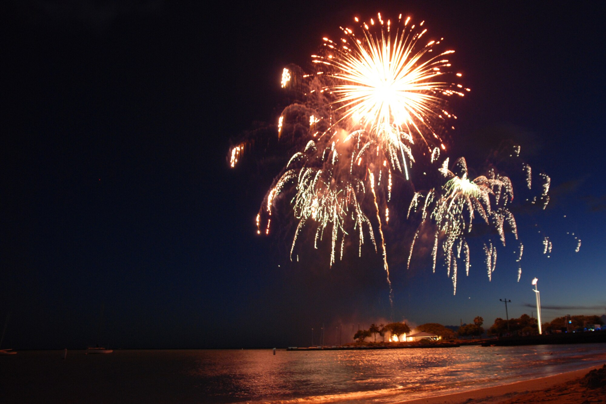 Fireworks light up Hickam skies > 15th Wing > Article Display