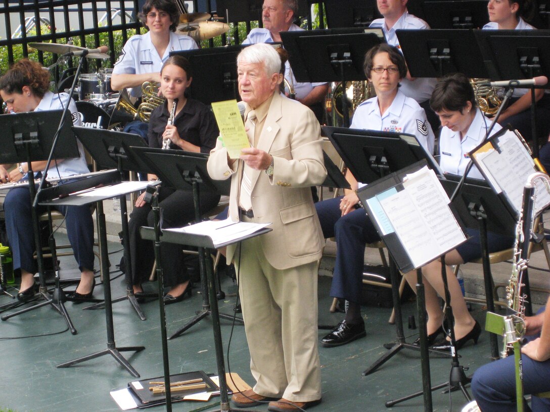 July 11, 2009 - Ed Lepkowki highlights the City of Gardner's Summer Music Series prior to the start of the Air National Guard Band of the Northeast's final concert of their July summer tour.