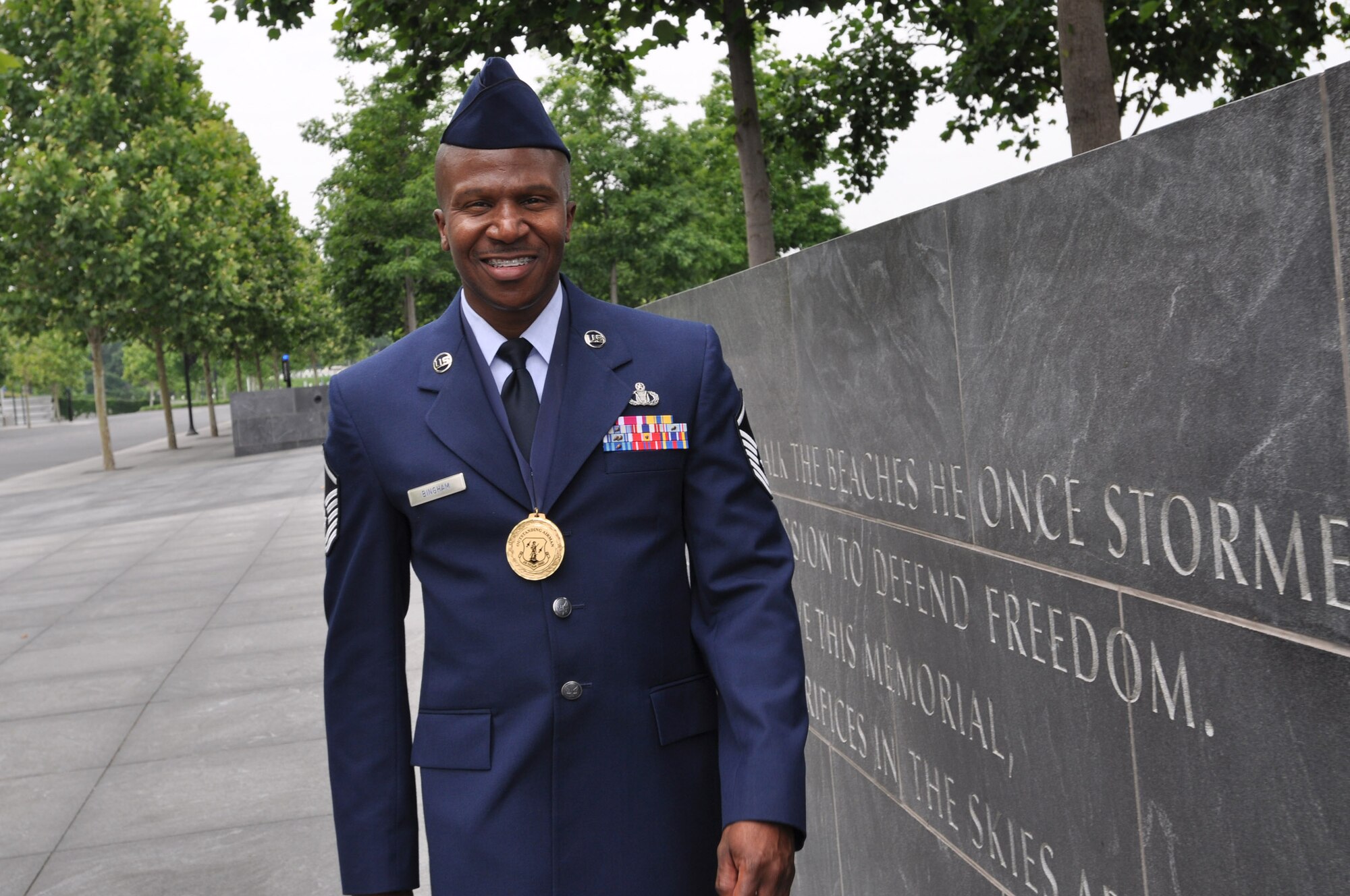 Air Force Master Sgt. Tyrone Bingham, one of the Air Force's 12 Outstanding Airmen of the Year for 2009 and the Air National Guard's 2009 Senior Noncommissioned Officer of the Year, visits the Air Force Memorial outside Washington June 9. (U.S. Air Force photo by Air Force Master Sgt. Mike R. Smith, National Guard Bureau) (Released)