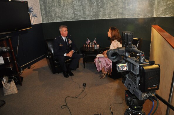 Col. Robert “Randy” Huston, 624th Regional Support Group commander, makes his Guam television debut taping a segment for the “KUAM News Extra” show with host Sonya Artero July 24 at the new Guam USO. Several members from the RSG’s Guam-based units assisted in renovating the facility. Colonel Huston discussed a number of issues with Sonya including employer relations, upcoming mobilizations and caring for Reservists and their families. The show aired July 25 on KUAM-TV.