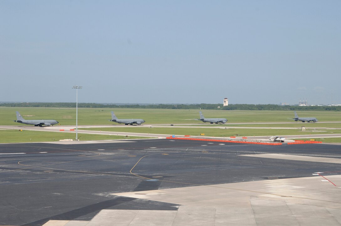 Four KC-135 Stratotankers taxing simultaneously for takeoff at MacDill Air Force Base (U.S. Air Force Photo/Capt. Shane Huff)